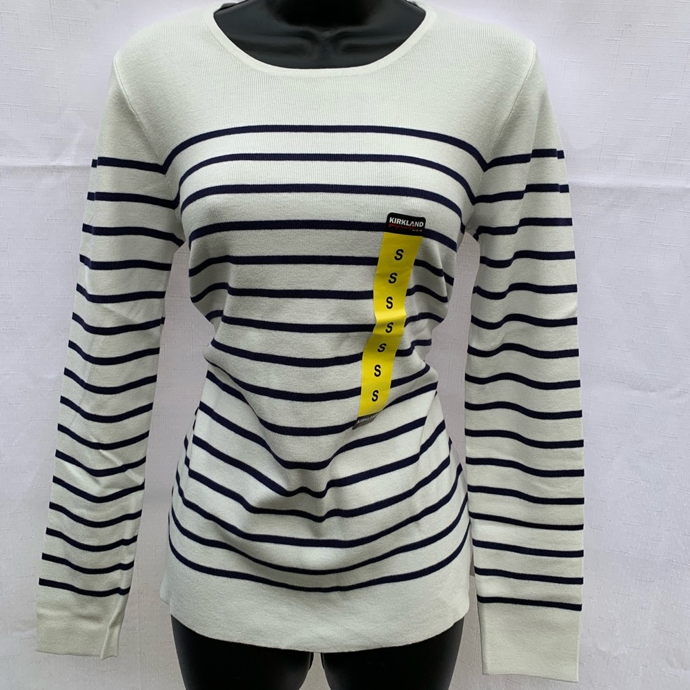 Kirkland signature women’s long sleeve sweater blouse in color white/ navy new